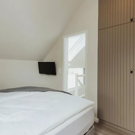 Neu Rügen Resørt Großzügige, Gemütliche Doppelhaushälfte Ole Mit Terrasse * Sagard