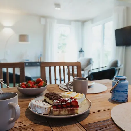 Ferienhaus Neu Rügen Resørt Großzügige, Gemütliche Doppelhaushälfte Ole Mit Terrasse Sagard